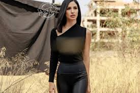We did not find results for: Lena Zeygara Otan O Moytsinas Epai3e To Tragoydi Moy