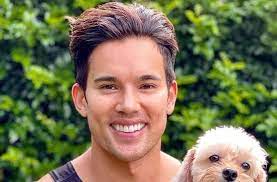The actor best known for his roles in spartacus and the horizon passed away in sydney, australia, on august 14. Tdazbgwglq2vhm
