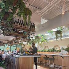 On the reality cooking show hell's kitchen, chefs compete for a coveted job as head chef at a restaurant selected by host gordon ramsay. Gordon Ramsay Hell S Kitchen Lake Tahoe Harveys Resort Hotel Casino Restaurant Stateline Nv Opentable