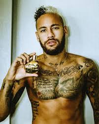 小內馬爾·達席爾瓦·桑托斯 （葡萄牙語： neymar da silva santos júnior ，1992年2月5日 － ）是一名 巴西 足球員，司職 左翼鋒 及 前腰 ，現時效力 法國甲級聯賽 巴黎聖日耳曼 及 巴西國家足球隊 。. é­çˆ†æ–™ç–«æƒ…ä¸­è¾¦è·¨å¹´æ´¾å°å…§é¦¬çˆ¾æŒ¨è½Ÿå¾‹å¸«å‡ºé¢å¦èª å…¨çƒ Nownewsä»Šæ—¥æ–°èž
