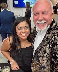 Another event in the books for the Omni Group!✨ We had so much fun  coordinating this event for Art in Public Places! We had a blast raising  money, meeting new amazing people