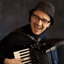 Palermo, il concerto di Eduardo De Crescenzo al Jolly e non più al Golden