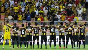 وأضافت أن الاتحاد الأوروبي هو الجهة الوحيدة التي تصدر اللقاحات على نطاق واسع، مشيرة إلى أن نحو 50% من اللقاحات المنتجة يتم تصديرها إلى 90 دولة، بما في ذلك عبر آلية كوفاكس التابعة لمنظمة الصحة العالمية. Ø§Ù„Ø§ØªØ­Ø§Ø¯