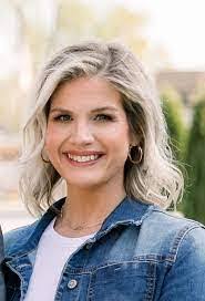 Alyssa Folsom's Instagram, Twitter & Facebook