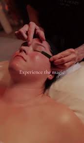 Lemon Honey Day Spa Logo