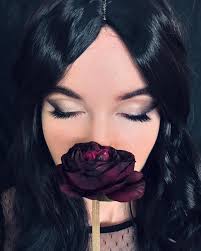 Katie Whelan (@katiewhelanmua) • Instagram photos and videos