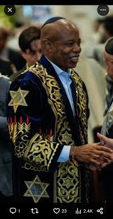 Shlomo - NY mayor Eric Adams makes an unusual fashion choice in courting  Jewish voters at a Rosh Hashana meet. | Facebook