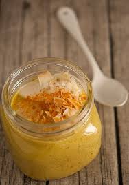Porridge Au Lait D Or Flocons D Avoine Pate De Curcuma Lait Vegetal Graines De Lin Ou De Chia Moulues Huile Recette Regime Lait D Or Cuisson Des Aliments