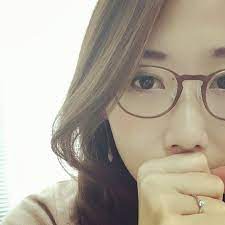 先日久しぶりに視力検査したら乱視がひどくなっていたので新しい眼鏡をつくりました よく見えすぎて気持ち悪い さて明日は土曜ヨガの日 930ママヨガ瑞穂クラス 1120子宮美人ヨガ川名クラス 1240マタニティヨガ川名クラス 受講生募集中ですヨガ初めての方もぜひどうぞ