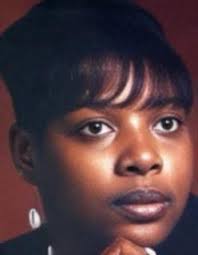 I have been thinking about Bill Gillis' family lately. Sheila, Molly, Brent  and Grant. Mom Nancy I know passed away a few years back. I think I saw  Sheila walking near their