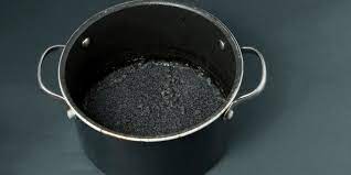 When sugar is burned onto a pan, it can be a challenge to remove. How To Get Burnt Sugar Off A Cooking Pan 8 Effective Methods World Of Pans