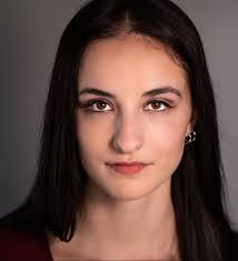 Claudia Bedell's Instagram, Twitter & Facebook