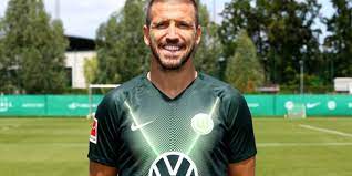 Tripadvisor has reviews of camacho hotels, attractions, and restaurants making it your best camacho resource. Camacho Beendet Karriere Und Soll Beim Vfl Wolfsburg Eingebunden Werden Vfl Wolfsburg