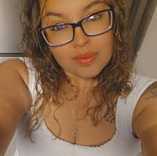 Okay been working hard in the neighborhood helping everyone I can in Guyton  now I'm in need of quick hot shower.