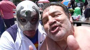 En el evento rey de reyes 2007 hizo equipo con el zorro (luchador), ishimori y alebrije con cuije derrotando a mr. Brazo De Plata Junior Hijo De Super Porky Youtube