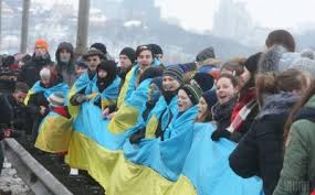 Цілі століття українці були роз'єднані, розділені між різними державами. Den Sobornosti Ukrayini 2020 Data I Istoriya Svyata Koli Den Sobornosti