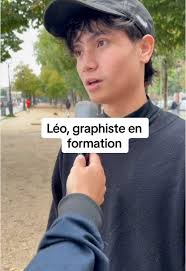 📹 "Graphiste, directeur artistique, c'est un travail où ça change tout le  temps, ça me plait." #Travail & Vous