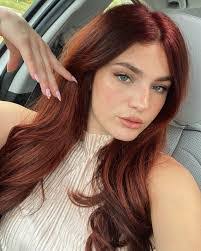 Jana Sanders's Instagram, Twitter & Facebook