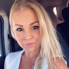 Shelly Pope (shellemeno)