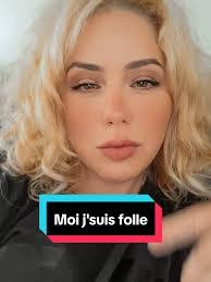 Melissa Dumais's Instagram, Twitter & Facebook