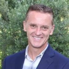 Alan Howie's Instagram, Twitter & Facebook