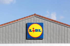 Yellow, red, and blue lidl logo, lidl logo retail supermarket toruń, lidl, food, text png. Lidl Logo Auf Einer Wand Eines Supermarktes Redaktionelles Foto Bild Von Firma Kette 118184846