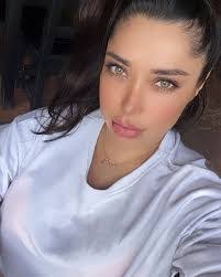 Diana Jimenez's Instagram, Twitter & Facebook