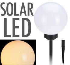Eines der hier vorgestellten modelle hat auf grund seiner schlechten haltbarkeit nur noch ein recht schlechtes rating auf amazon.de. Garten Terrasse 30 Cm Warmweiss Led Solar Leuchtkugel Solarleuchte Garten Lampe Solar Kugel Maybrands Com Ng