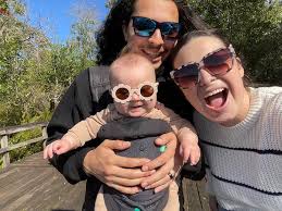 Why does my 1996 Ford F250 left turning signal flash all clearance lights  and both turning signals when headlights and clearance lights are off?