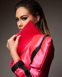 Adriana Collazo • Miss San Juan Rumbo a @muniversepr 2019 #Repost  @mirame_siempre ・・・ Miss San Juan, @adrianae.collazo posa para el lente de  @mirame_siempre Maquillaje+Peinado: @b.itsalon @ildefonso45 Bañador:  @mcswimwear Calzado: @novushoes Video ...