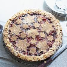 The linzer torte is the world's oldest known cake and was documented by name as early as 1696. Linzer Torte Rezept Hagen Grote Shop