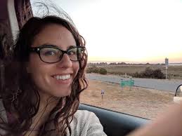 EDIT: ✨ I found a house!!!!!! Thank you so much to all you sweet human  beans who wrote supportive things. You don't know how much that meant to  me. I'm sending you