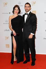 He was created in bonn, germany. Bushido Mit Parchenfoto Susse Geburtstagswunsche An Ehefrau Anna Maria Gala De