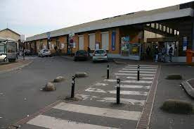 Dimanche de 07:00 à 01:30. Category Gare De Melun Wikimedia Commons