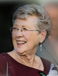 Elizabeth Farrow's Instagram, Twitter & Facebook