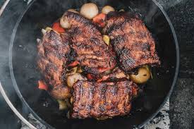 Spareribs Aus Dem Dutch Oven So Gehts Dutch Oven Rezepte Rippchen Spareribs Rezepte