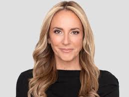 Amanda Butler's Instagram, Twitter & Facebook