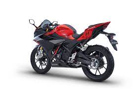 Rating for honda based on 2068 review(s). Honda Launches 2021 Cbr 150r In Indonesia Small Sports Bike With 17 Hp Motonews World