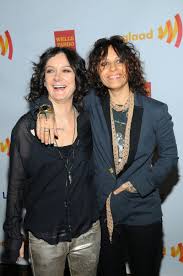Pictures Photos Of Sara Gilbert Sara Gilbert Linda Perry
