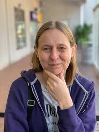 Our deepest sympathy to the family and friends of our beautiful friend  Melinda Hanna. She passed away early this morning just Short of her 45th  birthday. She leaves behind her husband Ronald