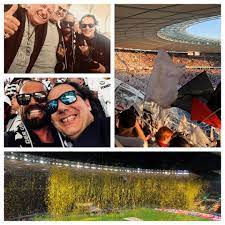 Stephan weidner, metal hammer das auch auf der bühne rüber bringt ein kerl moosburg single ne 2000 brutto wieviel netto haben, oder nen iro oder auch flattop. Schwarz Weiss Der W Stephan Weidner Offizielle Seite Facebook