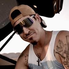 Miles Stevens (@milesstevens_onemile) • Instagram photos and videos