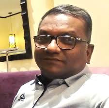 Order a custom cake designed just the way you want from us❤️ A simple,  beautiful two-tier cake with white roses and soft stencil details . One of  the designs our customers can't