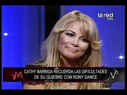 Fue el hijo del concejal de 47 años quien encontró el cuerpo en la vivienda ubicada en el sector de pichi laguna. Cathy Barriga Sobre Rony Dance Todo Sabemos Como Le Dicen A Un Hombre Cuando Golpea Youtube