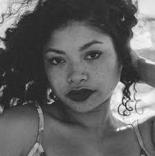 Ann Howington's Instagram, Twitter & Facebook