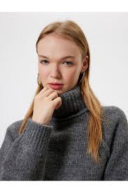 Boğazlı Kazak Dikiş Detaylı Reglan Kollu Yumuşak Dokulu