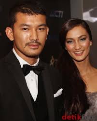 Dua Tahun Pacaran, Rio Dewanto & Atiqah Hasiholan Makin Nyaman