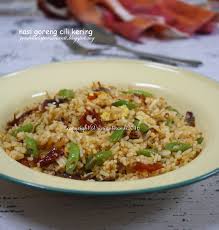 Tapi kalau nasi goreng yang satu ni memang tak boleh nak lupa. Jom Masak Nasi Goreng Cili Kering Cara Orang Kampung Yang Sedap Menggamit Nostalgia