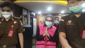 Jaksa pinangki sirna malasari saat menjalani sidang perdana di pengadilan tipikor jakarta rabu 23 9 2020. Jaksa Pinangki Diperiksa Kejagung Selama 14 Jam Dicecar 20 Pertanyaan
