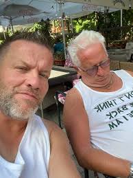 Hi all! I just wanted to introduce myself and dad. He's looking to buy a  forever home in Benidorm. Retired with few quid. I'm his son and would move  also and hopefully